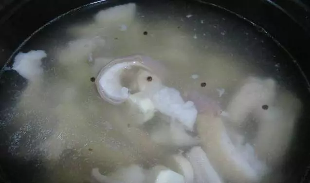 煮豬肚時,多加這2步,豬肚嫩滑鮮香,好吃極了!!!