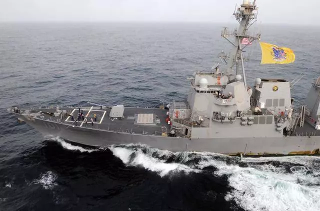 美國「後院」點戰火?數十艘軍艦包圍委內瑞拉,鐵桿盟友打退堂鼓,俄羅斯不會坐視不理!