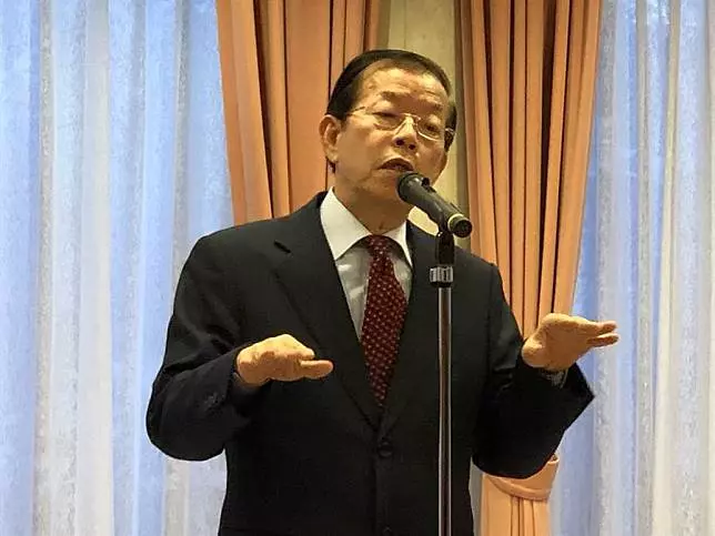 謝長廷嗆「到底多愛我下台?」黃創夏一句話打臉