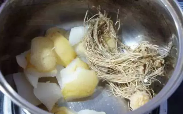 咳嗽不停太難受?蔥鬚生薑煮水喝,快速止咳,堅持7天,鼻炎也好了