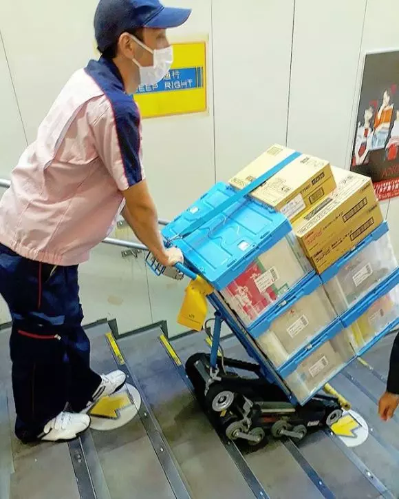 25個「讓你超想定居日本」的超酷日常 廁所有擦手機螢幕的布!