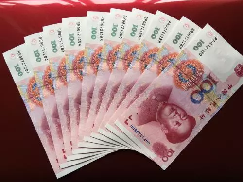 枕頭下為什麼要放些錢?可別不當回事了,好處多著呢