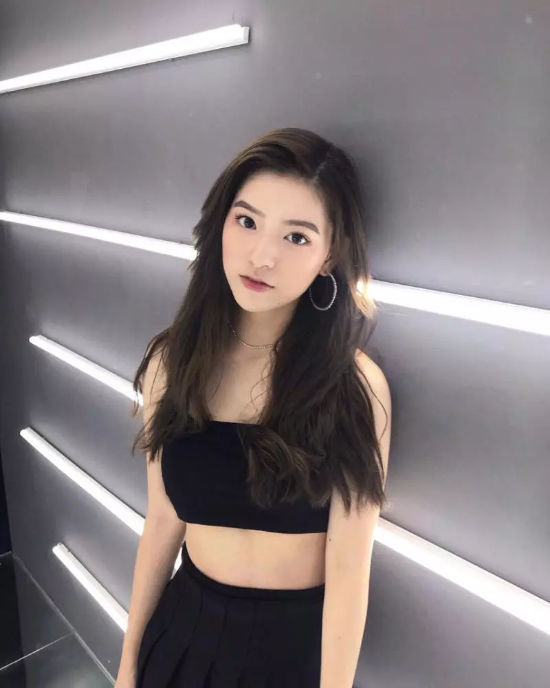 李毓芬真的掰了!柯震東熱戀「18歲千金正妹」 追到美國不露臉也充滿粉紅色泡泡♥
