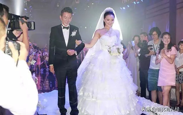 「嫁閨女要彩禮,你這不是賣女兒嗎?」丈母娘的回答讓女婿羞愧