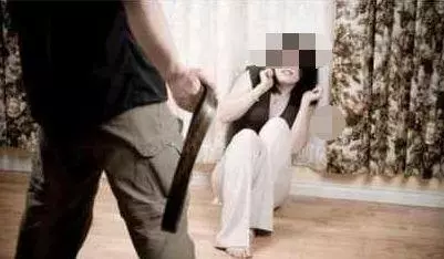 婆婆大包大攬伺候媳婦坐月子,癱瘓無人照顧,媳婦痛斥她咎由自取