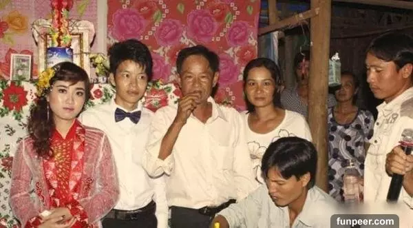 娶到「超美越南新娘」開心炫耀!親友一看到結婚照片卻說「你要小心她....」第2年果真發生慘劇!