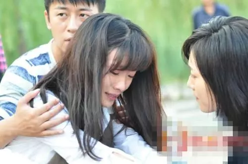 每次回家中風的爸爸「一看到我就流淚」,接他來我家住之後,終於知道了令人氣憤的真相!
