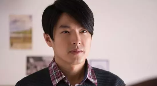 當年他是偶像劇一哥,女友車禍往生他「代盡孝7年」,談過8段感情從不承認如今居然認了「她」!