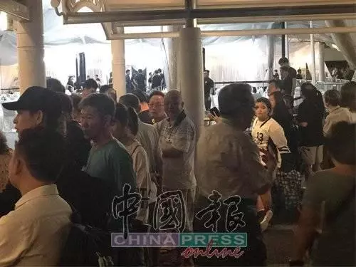 馮偉衷靈柩已送到靈堂權怡鳳、徐彬、謝靜儀和宗子傑等前來弔唁