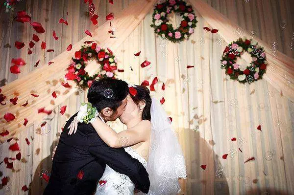 婆婆讓把房子過戶給老公,我假意順從,第二天渣男面目令我噁心!