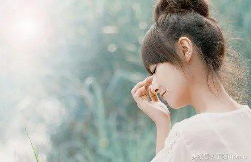 我去出差讓婆婆給我帶孩子,回到家看到垃圾箱,我氣的讓婆婆滾