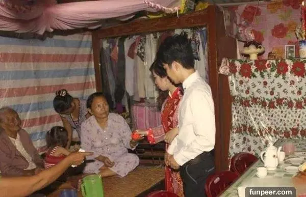 娶到「超美越南新娘」開心炫耀!親友一看到結婚照片卻說「你要小心她....」第2年果真發生慘劇!