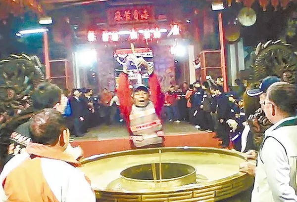 7年前他偷偷插隊「成功搶到頭香」 接下來那一整年讓他直呼:「媽祖真的太靈了!」