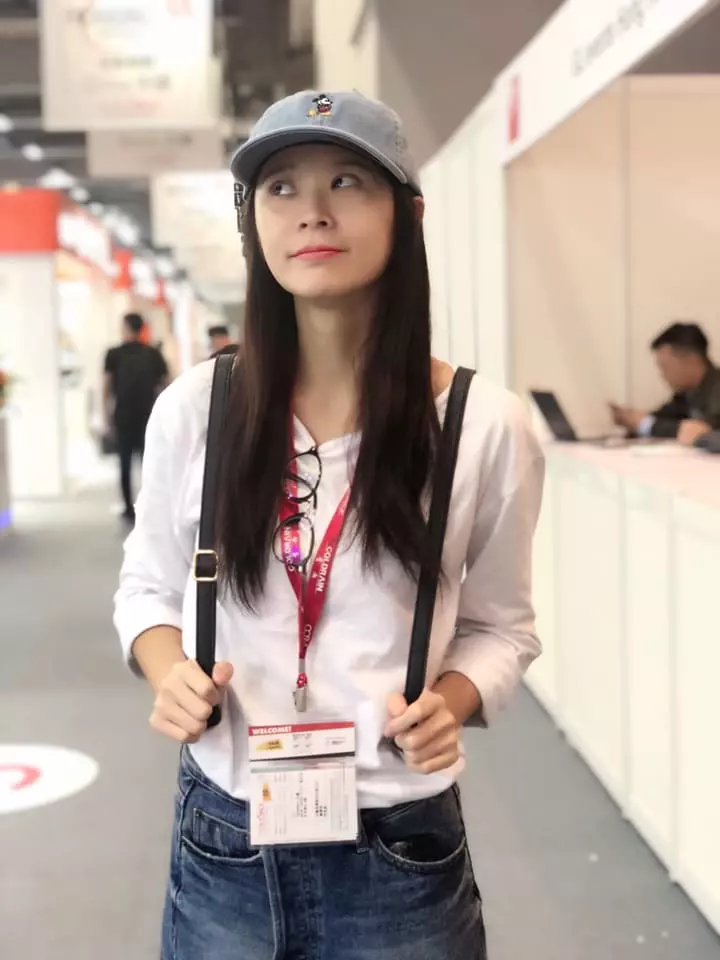 李燕曝多年隱疾「一整年都在吃藥」!18歲養家「弟弟父親節淚謝她拉拔」哽咽:我得討生活!