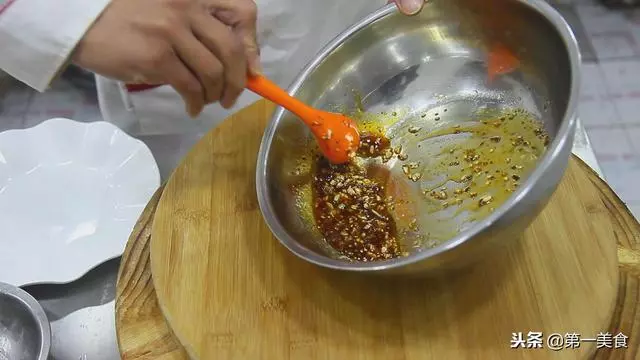 涼拌海帶絲如何好吃不腥,又能保持營養?廚師長悄悄告訴你竅門
