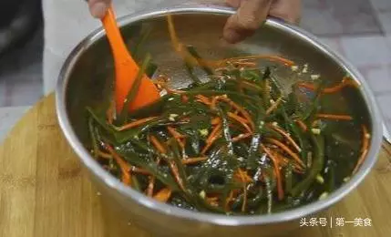 涼拌海帶絲如何好吃不腥,又能保持營養?廚師長悄悄告訴你竅門
