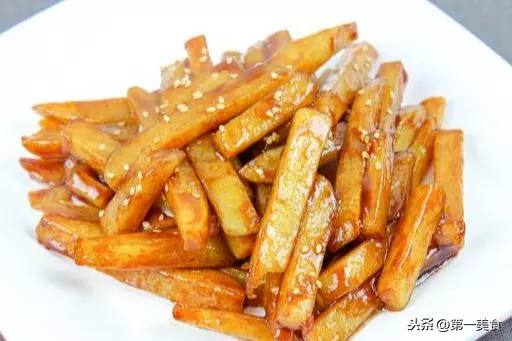 土豆條不一樣的吃法,外酥里糯,3塊錢的土豆,幾分鐘炒一大盤