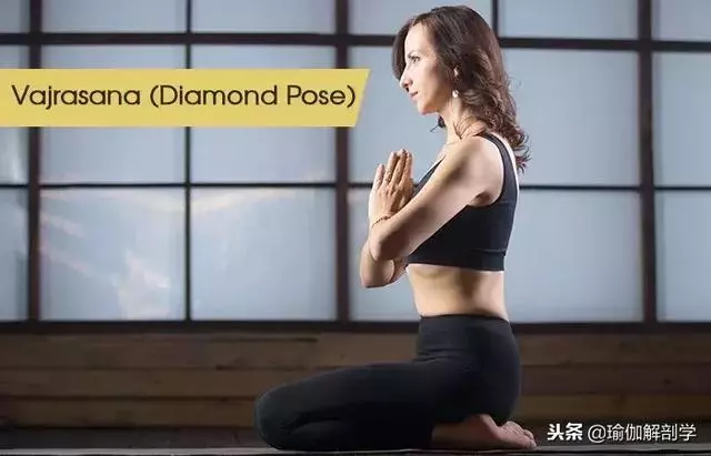 每天瑜伽跪坐30秒,養胃、治腰痛,雙腳不再冰涼!