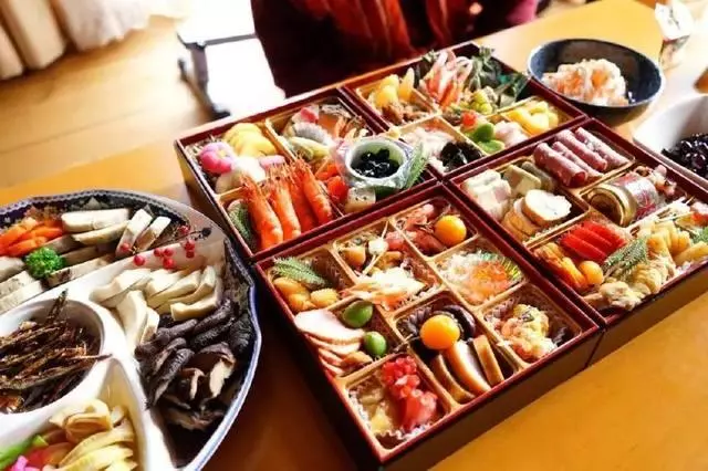 看看日本人怎麼過年的?原來他們也有春晚啊!