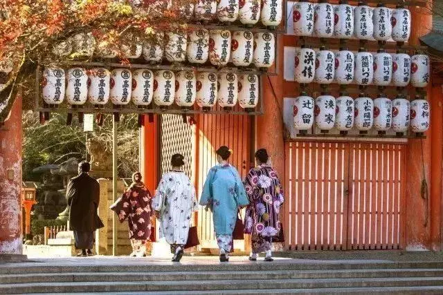 看看日本人怎麼過年的?原來他們也有春晚啊!
