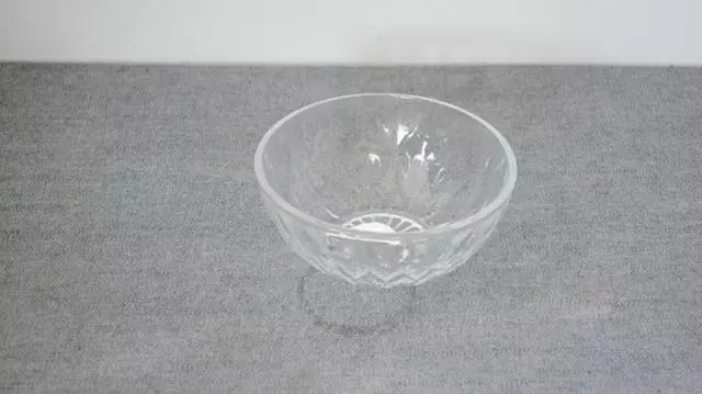 「手腳乾裂」不用塗藥,教你一土偏方,有效治癒皮膚開裂,省錢又管用