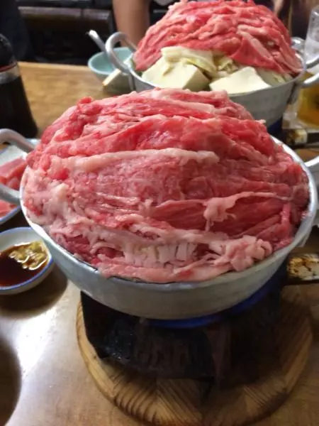 日論壇爆紅!這鍋最霸氣壽喜燒…竟出自「PTT男人聖地」!只要___円吃到你吐