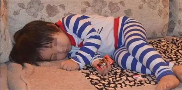 5歲男童竟在幼稚園睡午覺時死了!知道死因後老師立刻癱軟在地...