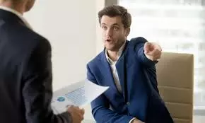 員工簽下「2百萬訂單」,老闆當場給他包了大紅包,為何隔天他卻堅決辭職?