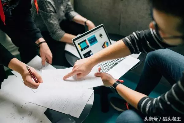 員工簽下「2百萬訂單」,老闆當場給他包了大紅包,為何隔天他卻堅決辭職?