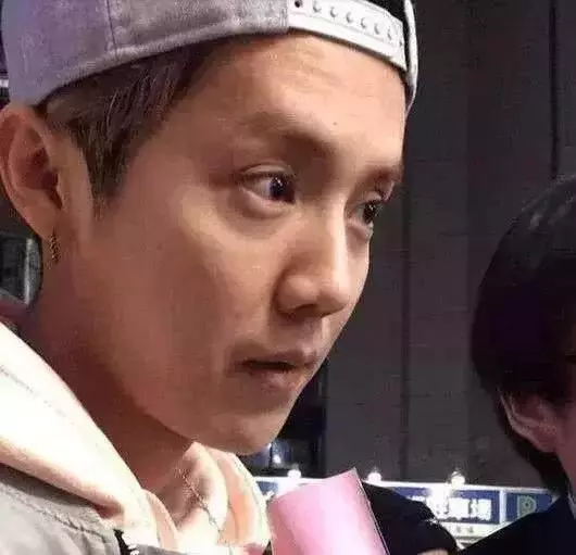 不少明星都是「妝」出來的,網友看完後表示:有的都快認不出來了!