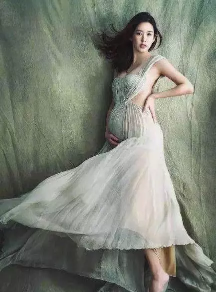 女星孕照曝光!孫儷100分、baby90分、楊冪80分,而「她80公斤給120分都嫌少」!