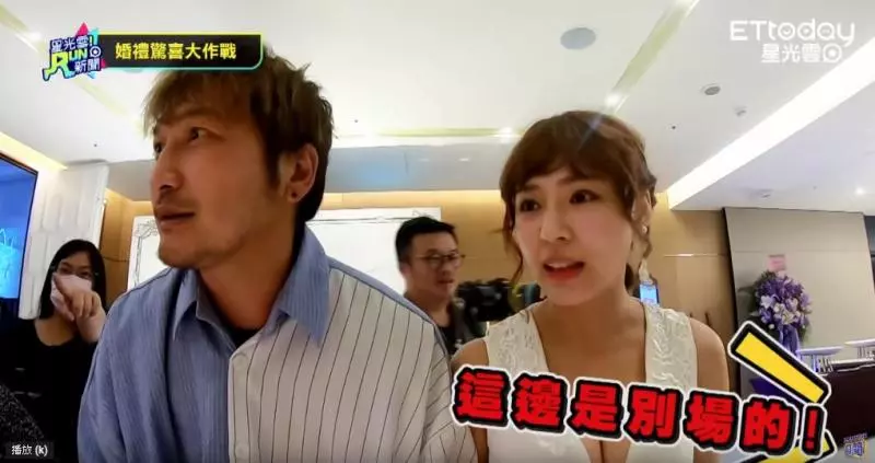 KID拋震撼彈!甜蜜「擁吻熊熊」大放閃 見習婚禮「十指緊扣秀出對戒」:我們要結婚了❤