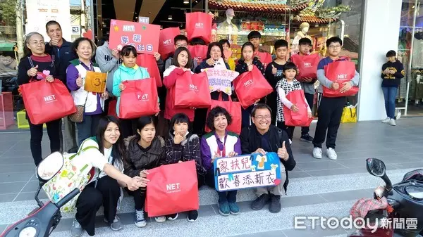連續10年!NET封館「讓家扶兒免費挑衣服」 10年捐上億弱勢母落淚:「女兒第1次穿新衣...」