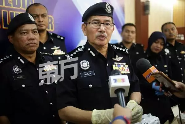 男子自稱警員亮槍恐嚇