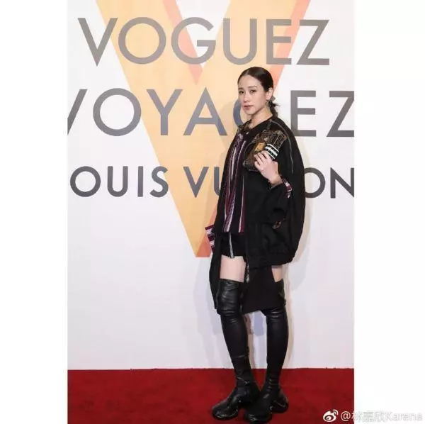 被罵小三專愛有婦之夫,與恩師決裂遭封殺…她的段位可真不低!