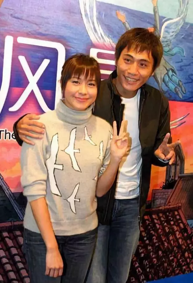 被罵小三專愛有婦之夫,與恩師決裂遭封殺…她的段位可真不低!
