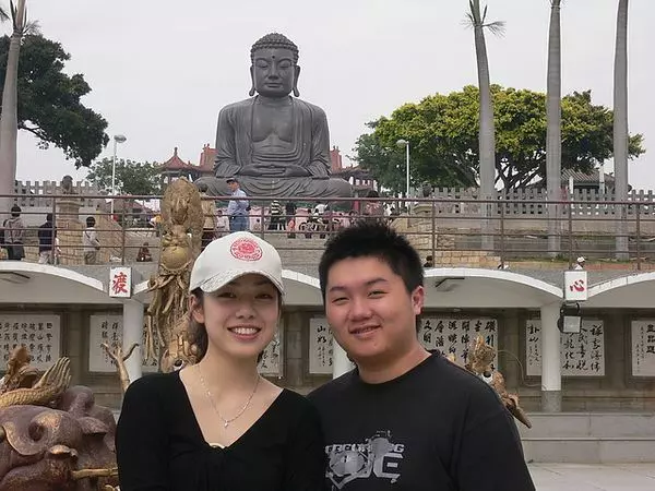 顏清標4個兒子都「把校花娶回家」當老婆!如今顏家「唯一的女兒」曝光,34歲的她.....