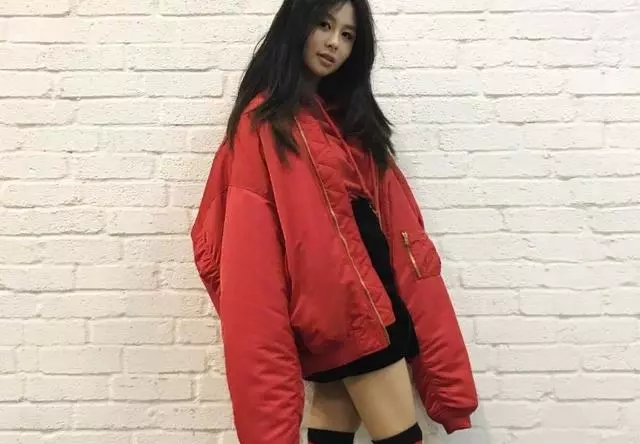 邱淑貞女兒19歲了,花容月貌身材妙曼,母女同框氣質不輸媽媽