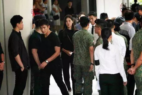 【內有多圖】馮偉衷真的走了! 追思會出席藝人 + 舉殯 + 軍事葬禮, 『最完整的出殯現場全記錄』