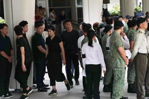 【內有多圖】馮偉衷真的走了! 追思會出席藝人 + 舉殯 + 軍事葬禮, 『最完整的出殯現場全記錄』