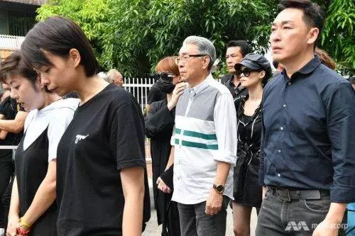 【內有多圖】馮偉衷真的走了! 追思會出席藝人 + 舉殯 + 軍事葬禮, 『最完整的出殯現場全記錄』