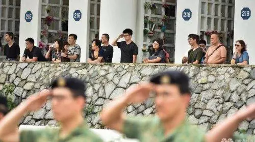 【內有多圖】馮偉衷真的走了! 追思會出席藝人 + 舉殯 + 軍事葬禮, 『最完整的出殯現場全記錄』