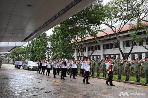 【內有多圖】馮偉衷真的走了! 追思會出席藝人 + 舉殯 + 軍事葬禮, 『最完整的出殯現場全記錄』