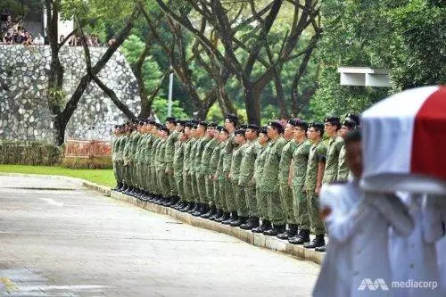 【內有多圖】馮偉衷真的走了! 追思會出席藝人 + 舉殯 + 軍事葬禮, 『最完整的出殯現場全記錄』