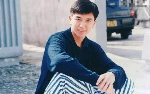 一婚娶港姐,二婚拿下助理,三婚娶小20歲嬌妻,網友:羨慕不來~