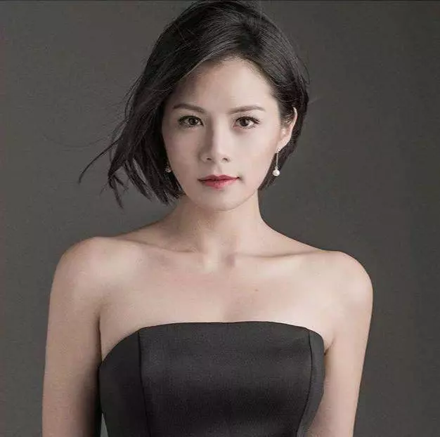 一婚娶港姐,二婚拿下助理,三婚娶小20歲嬌妻,網友:羨慕不來~