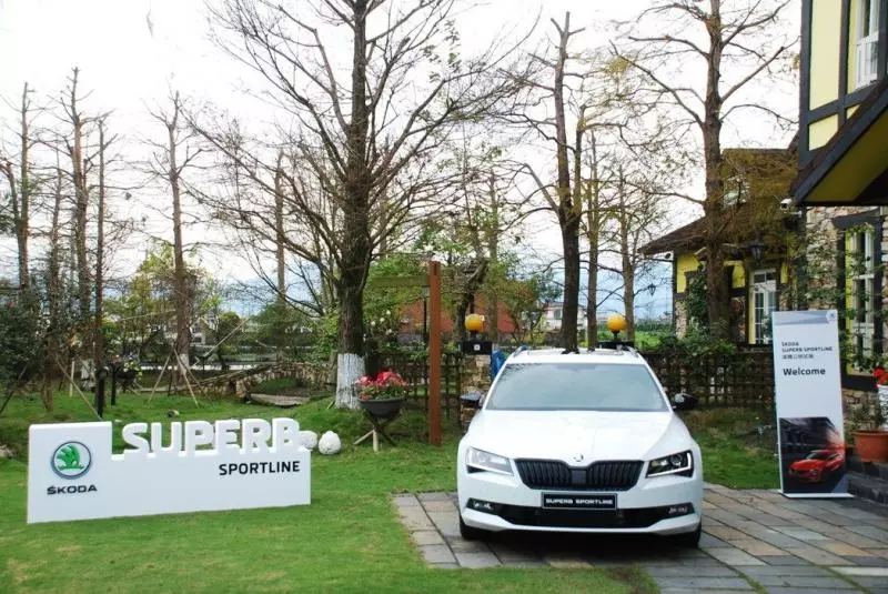 人妻的願望 2019年式 Superb combi sportline