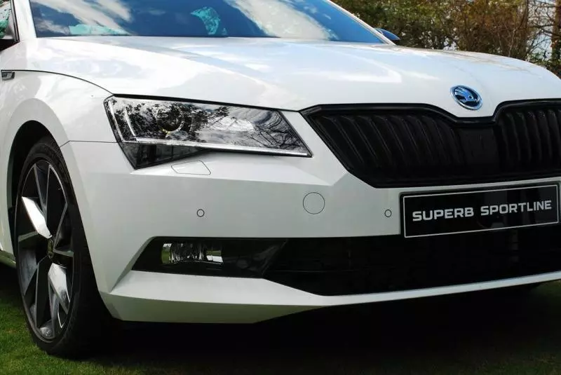 人妻的願望 2019年式 Superb combi sportline