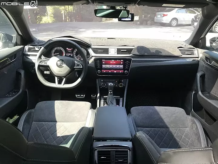 人妻的願望 2019年式 Superb combi sportline