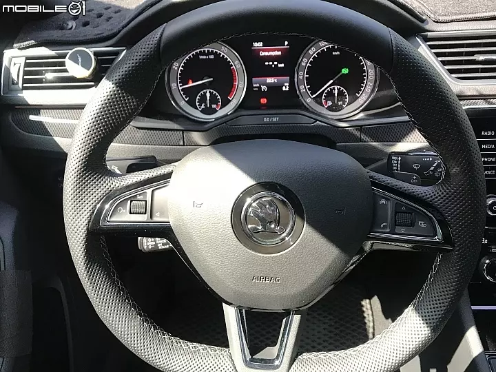 人妻的願望 2019年式 Superb combi sportline